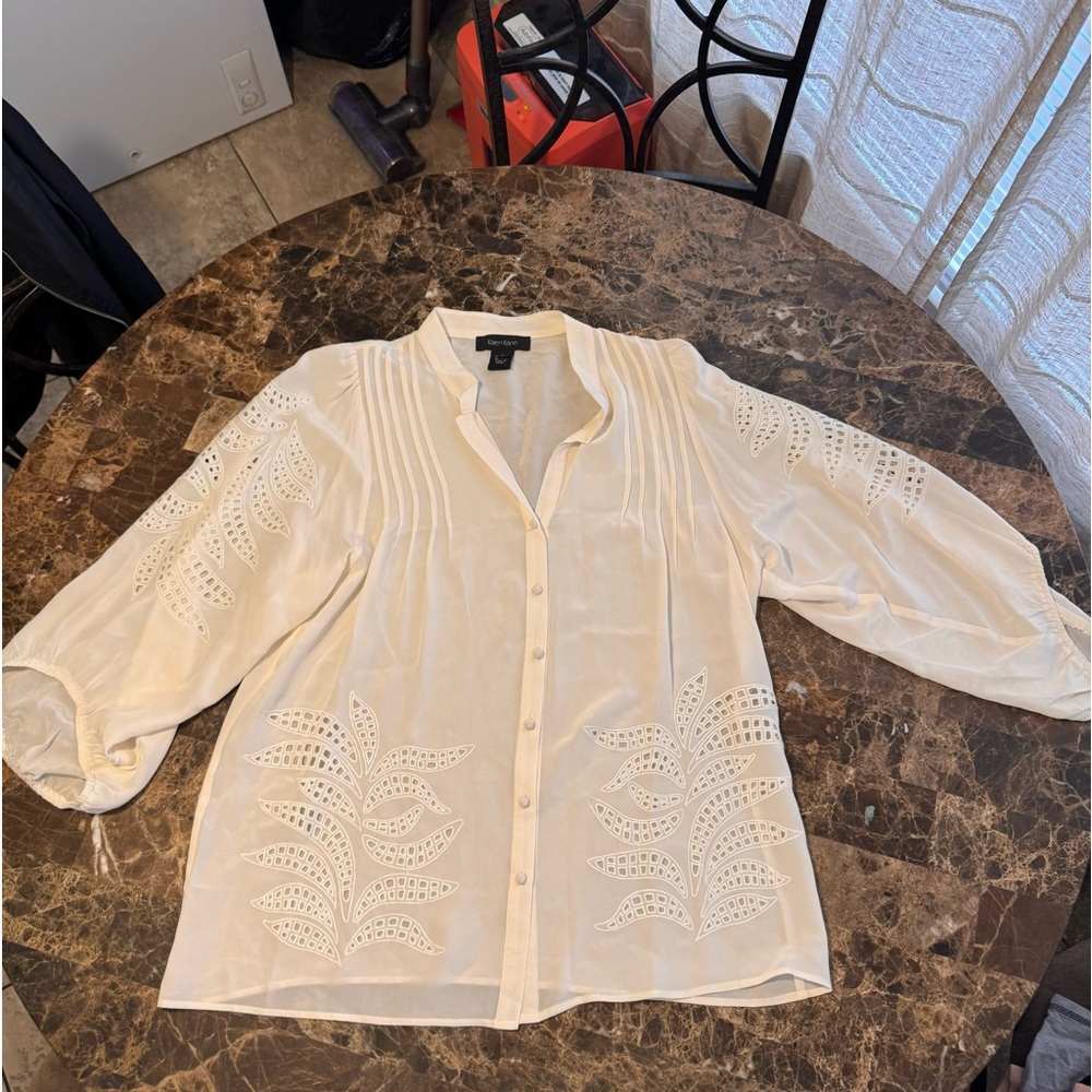 Like New Karen Kane Women’s Blouse Size Large